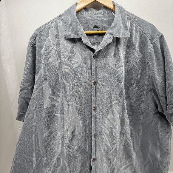 Tommy Bahama Shirt Men's XLT 100% Silk Gray Seersucker Hibiscus Florals Hawaiian - Picture 4 of 7